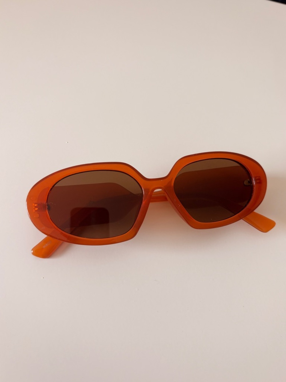 FREE PEOPLE | Fun orange sunnies!!